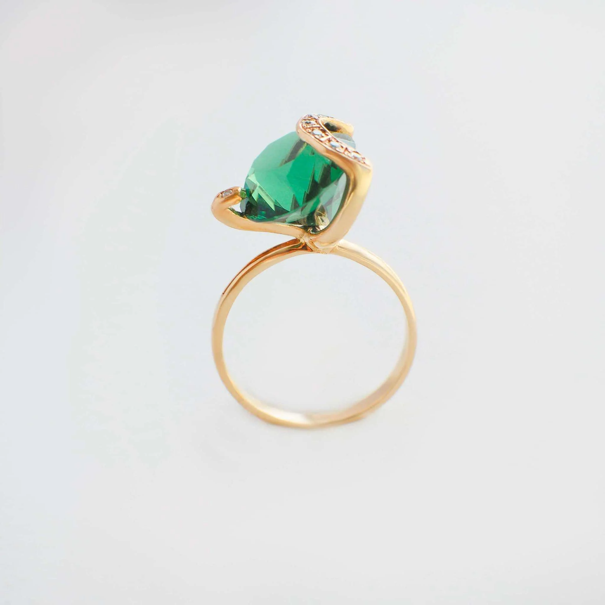 Ring in 14K/585 Rose Gold with Green Quartz and Cubic Zirconia - Image 2