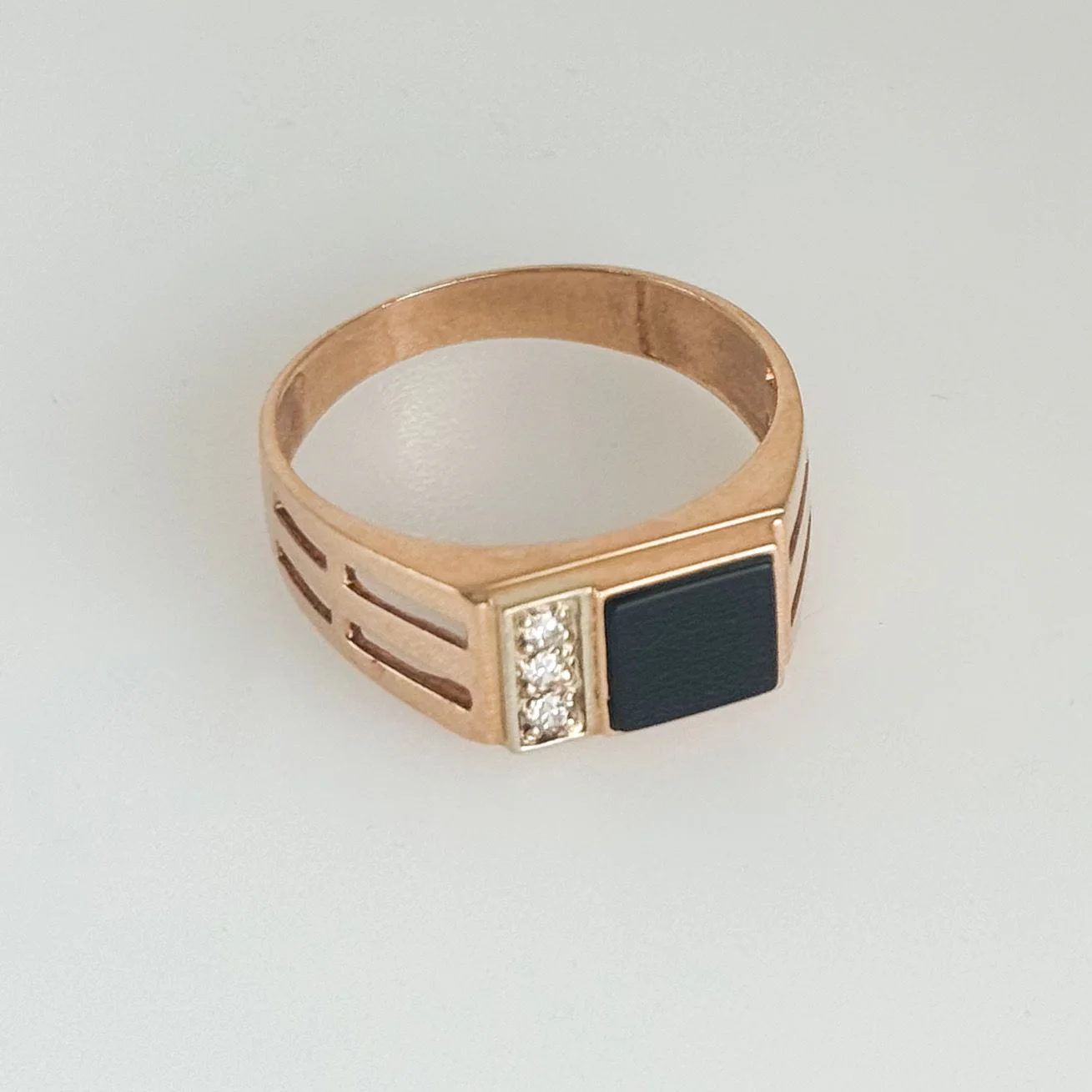 Ring in 14K/585 Rose Gold with Onyx and Cubic Zirconia - Image 2