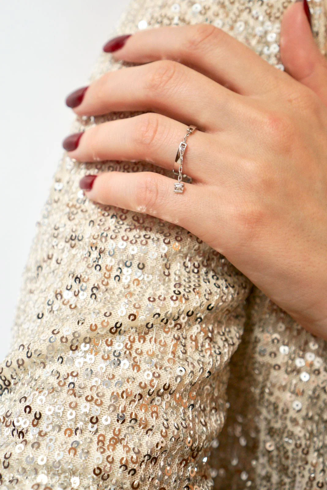 Ring in 14K/585 White Gold with Chain and Cubic Zirconia - Image 2