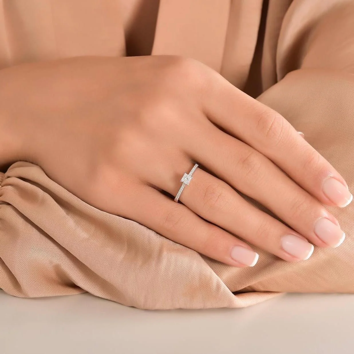 Ring in 14K/585 White Gold with Princess Cut Diamond - Image 3