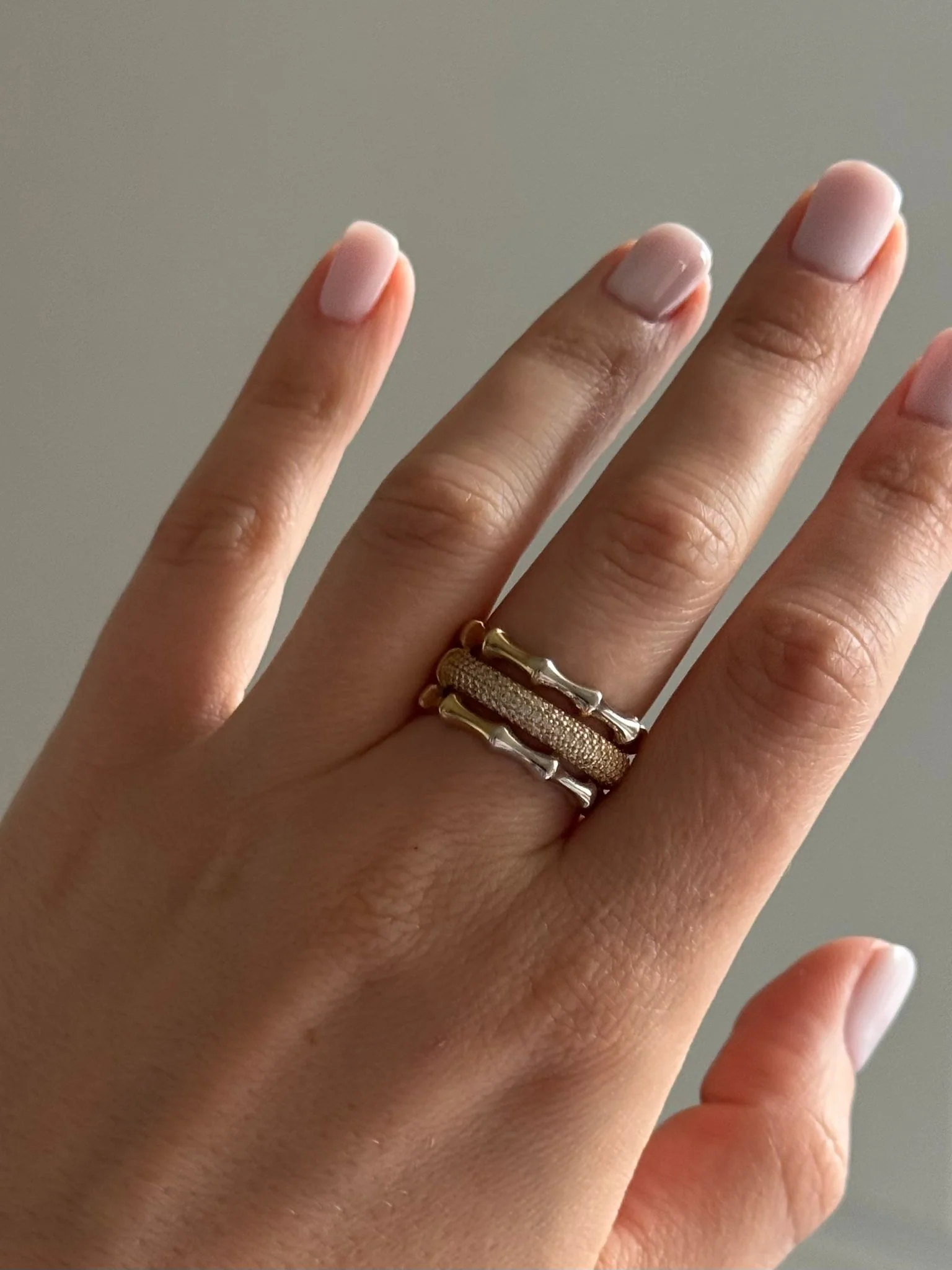 Ring in 14K/585 Yellow Gold with Cubic Zirconia and Rhodium Plated Details - Image 2