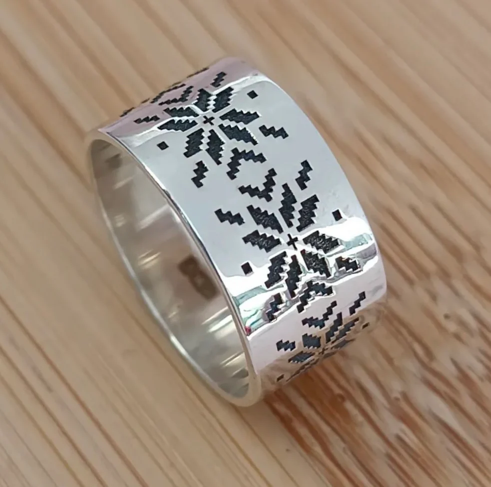 925 Sterling Silver Vyshyvanka Ring - Image 4