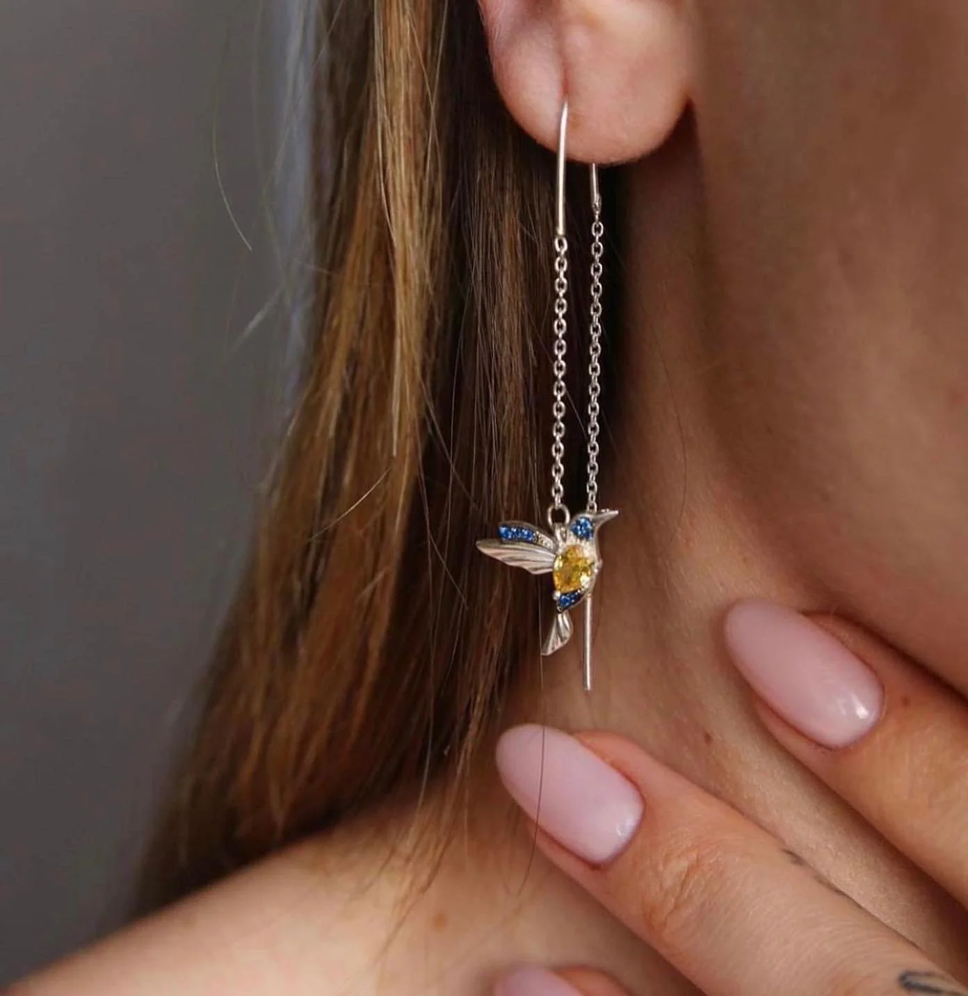 925 Sterling Silver Thread Colibri Earrings with Blue and Yellow Cubic Zirconia - Image 2