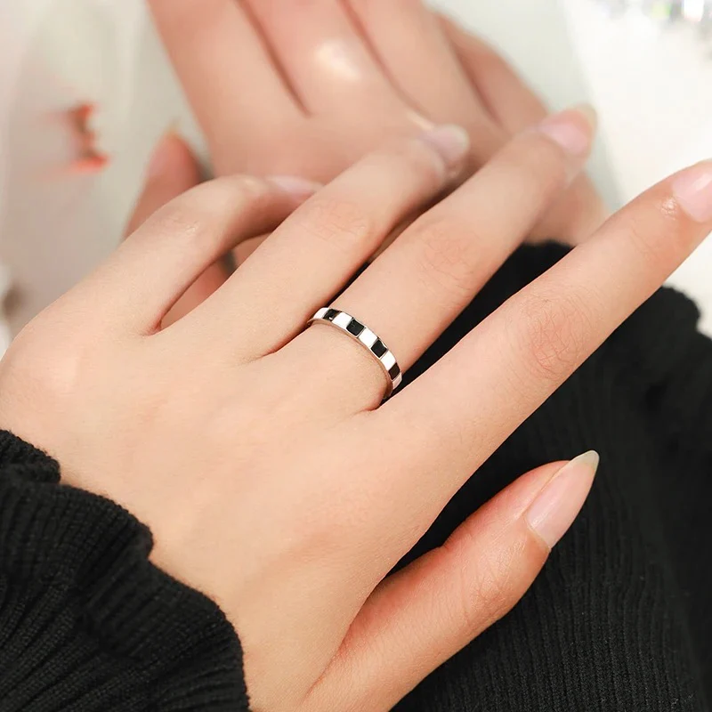 925 Sterling Silver Ring with Black and White Enamel - Image 2