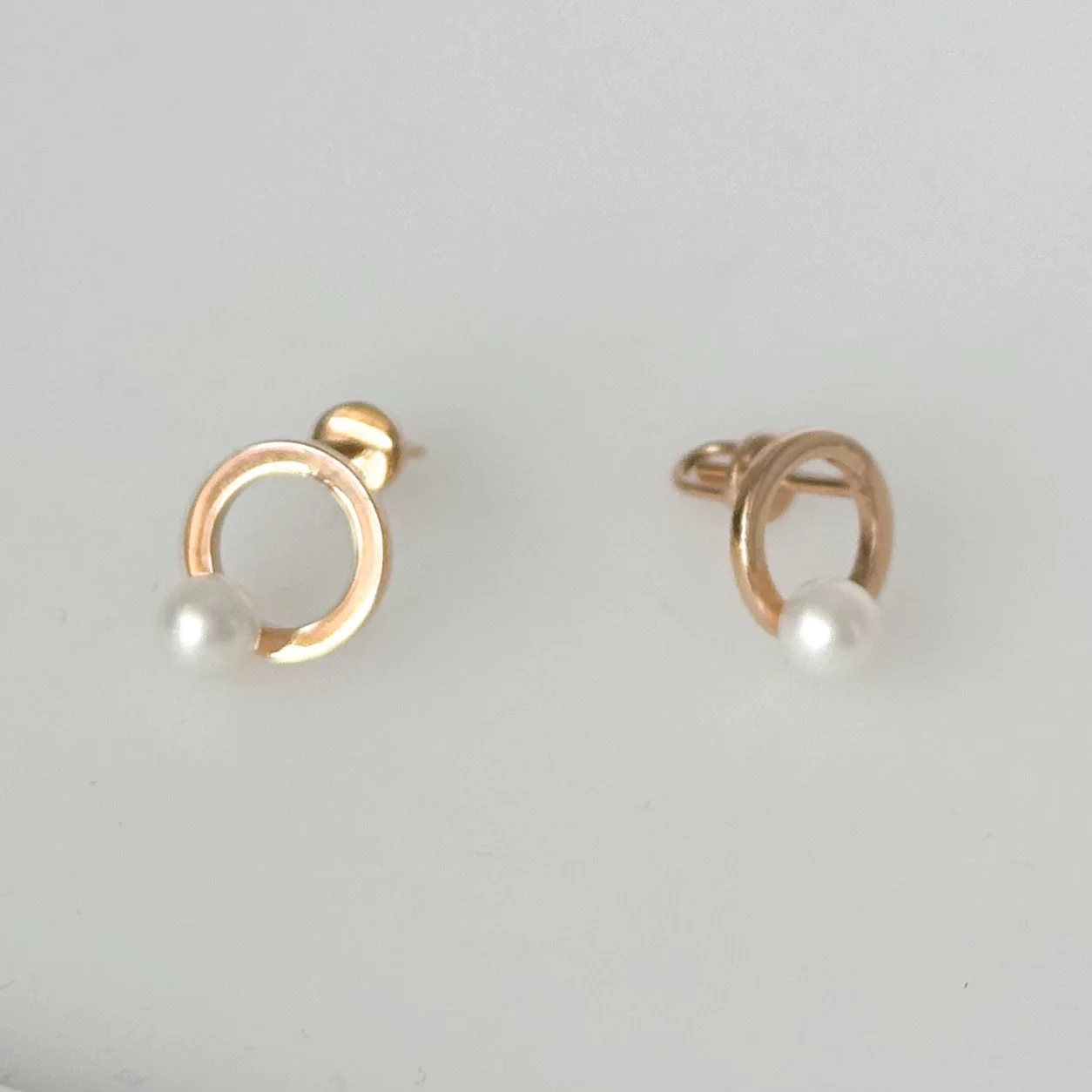 Stud Circle Earrings in 14K/585 Rose Gold with Pearls