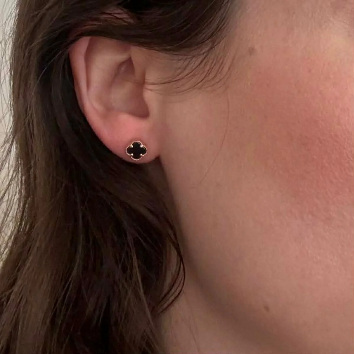 Stud Clover Earrings in 14K/585 Rose Gold with Onyx - Image 2