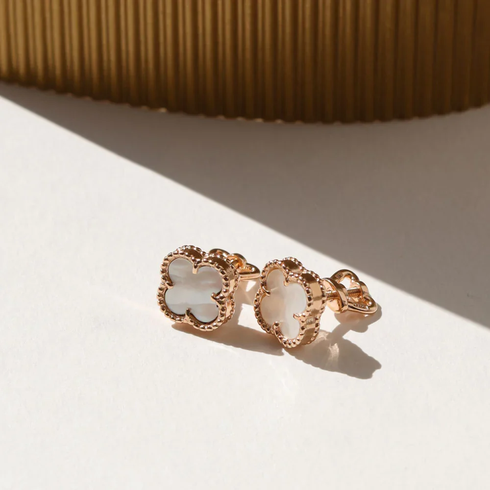 Stud Clover Earrings in 14K/585 Rose Gold with Mother of Pearl - Image 3