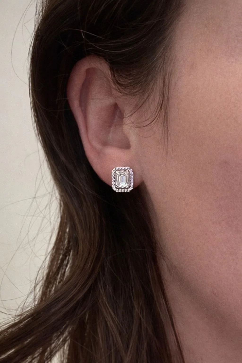 Stud Earrings in 14K/585 White Gold with Diamonds - Image 2