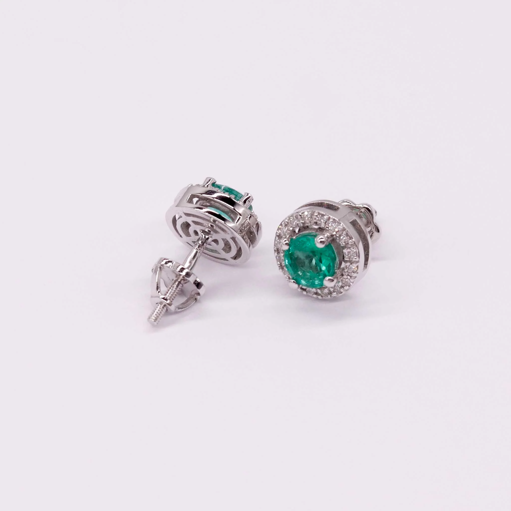 Stud Earrings in 14K/585 White Gold with Emeralds and Diamonds - Image 5