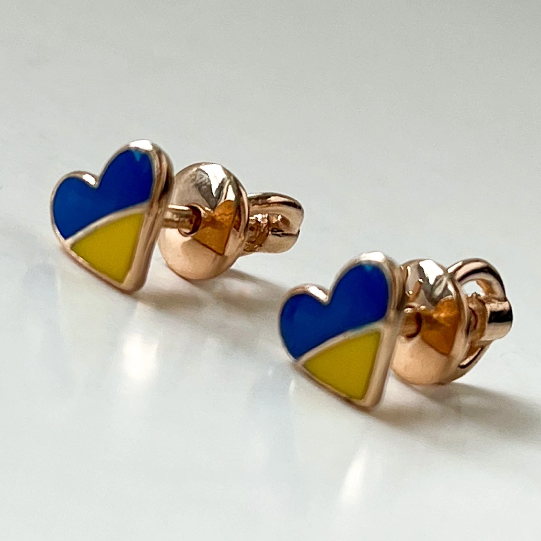 Stud Earrings in 14K/585 Rose Gold "Blue and Yellow Hearts" - Image 2