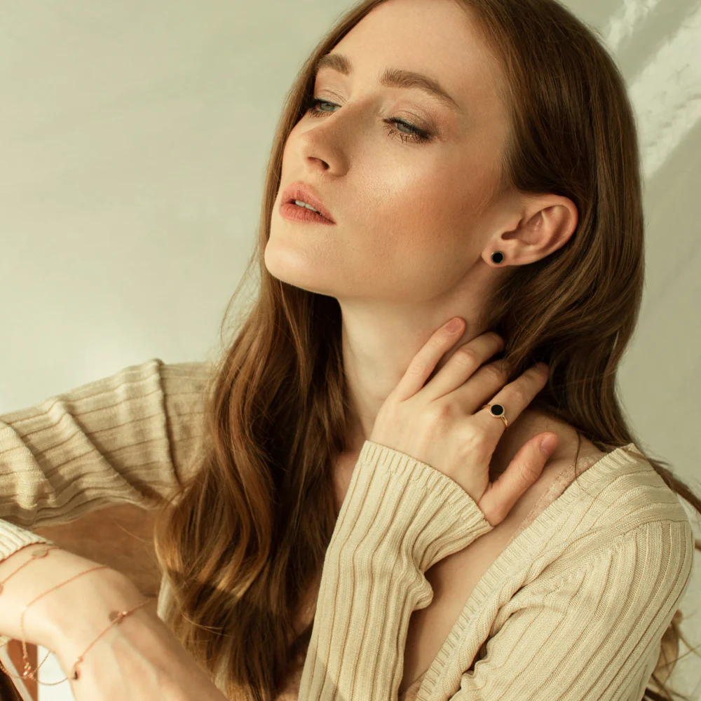 Stud Earrings in 14K/585 Rose Gold with Enamel - Image 2