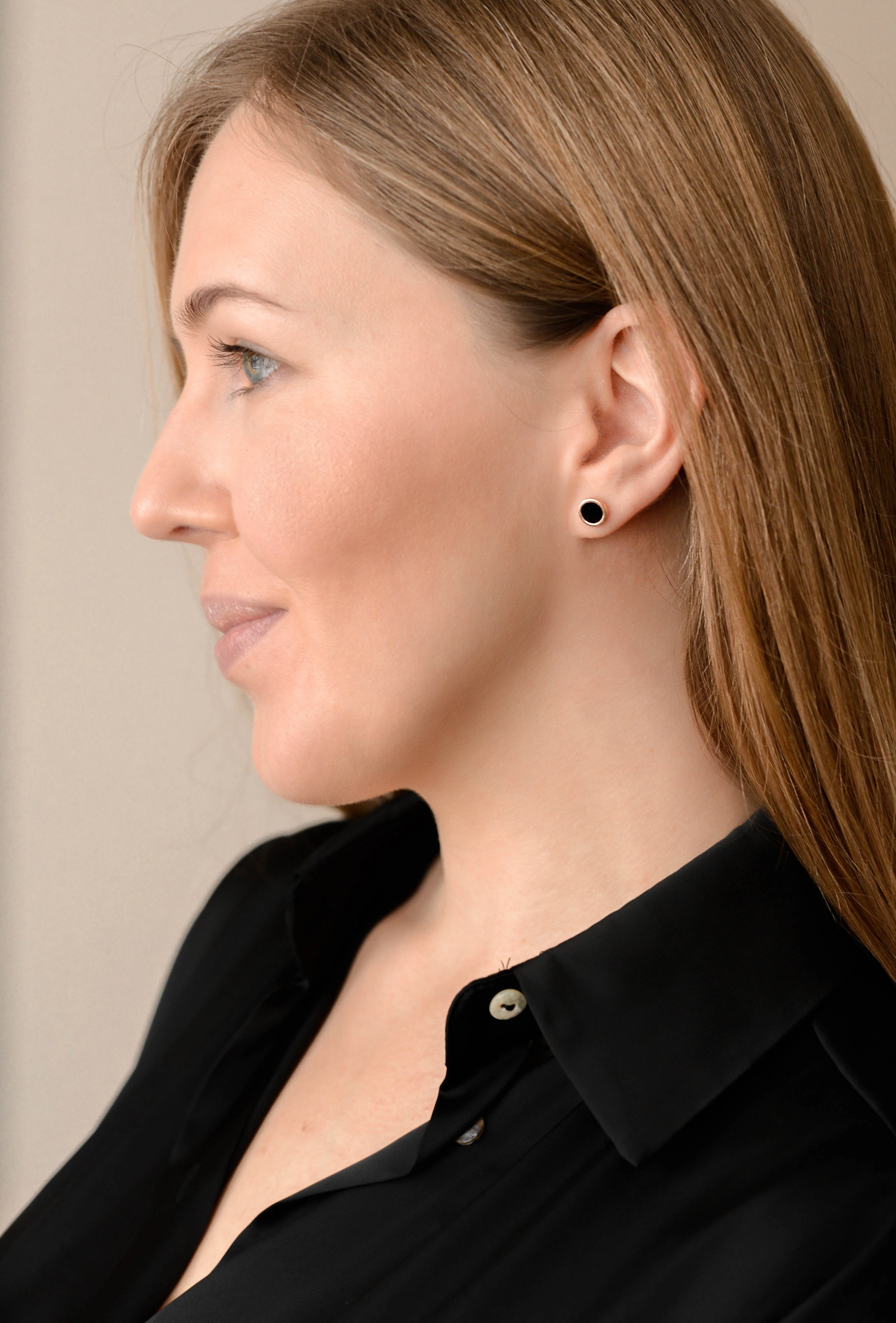 Stud Earrings in 14K/585 Rose Gold with Enamel - Image 5