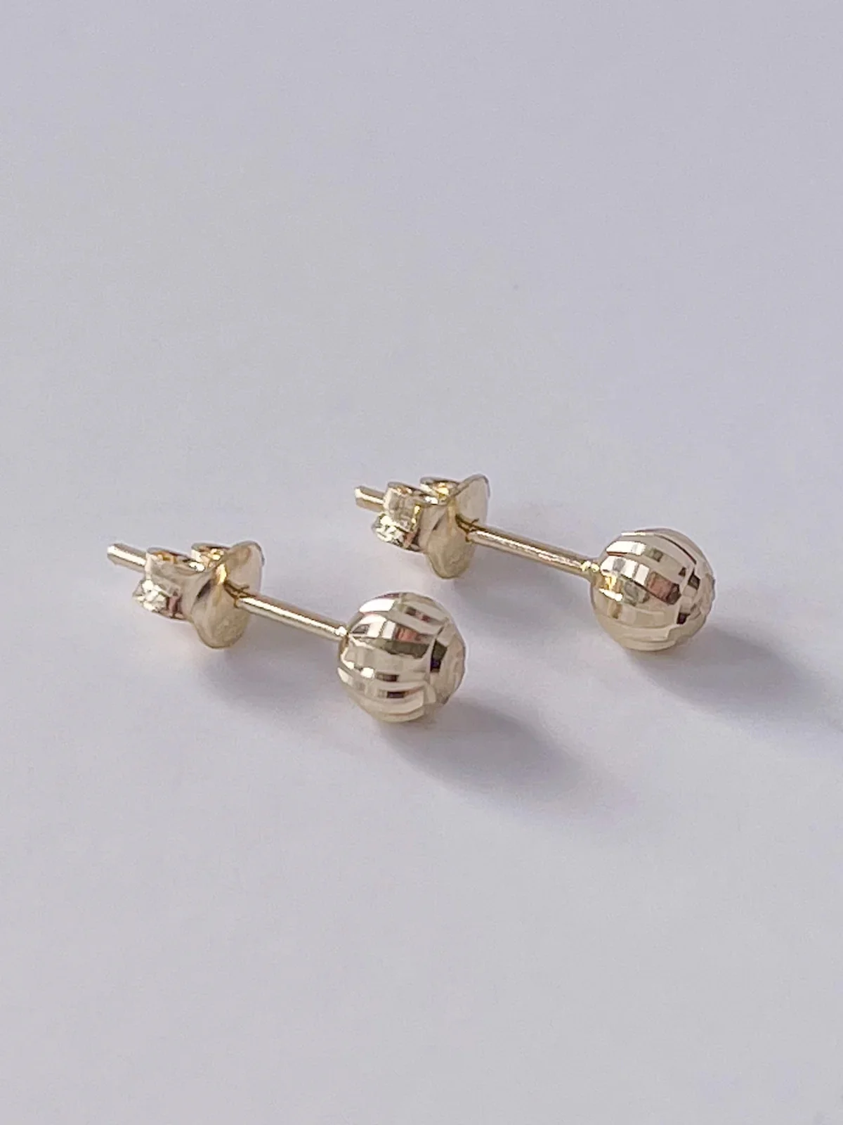 Stud Earrings in 14K/585 Yellow Gold - Image 2