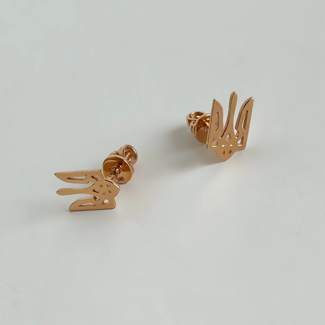 Stud Earrings Tryzub in 14K/585 Rose Gold - Image 3