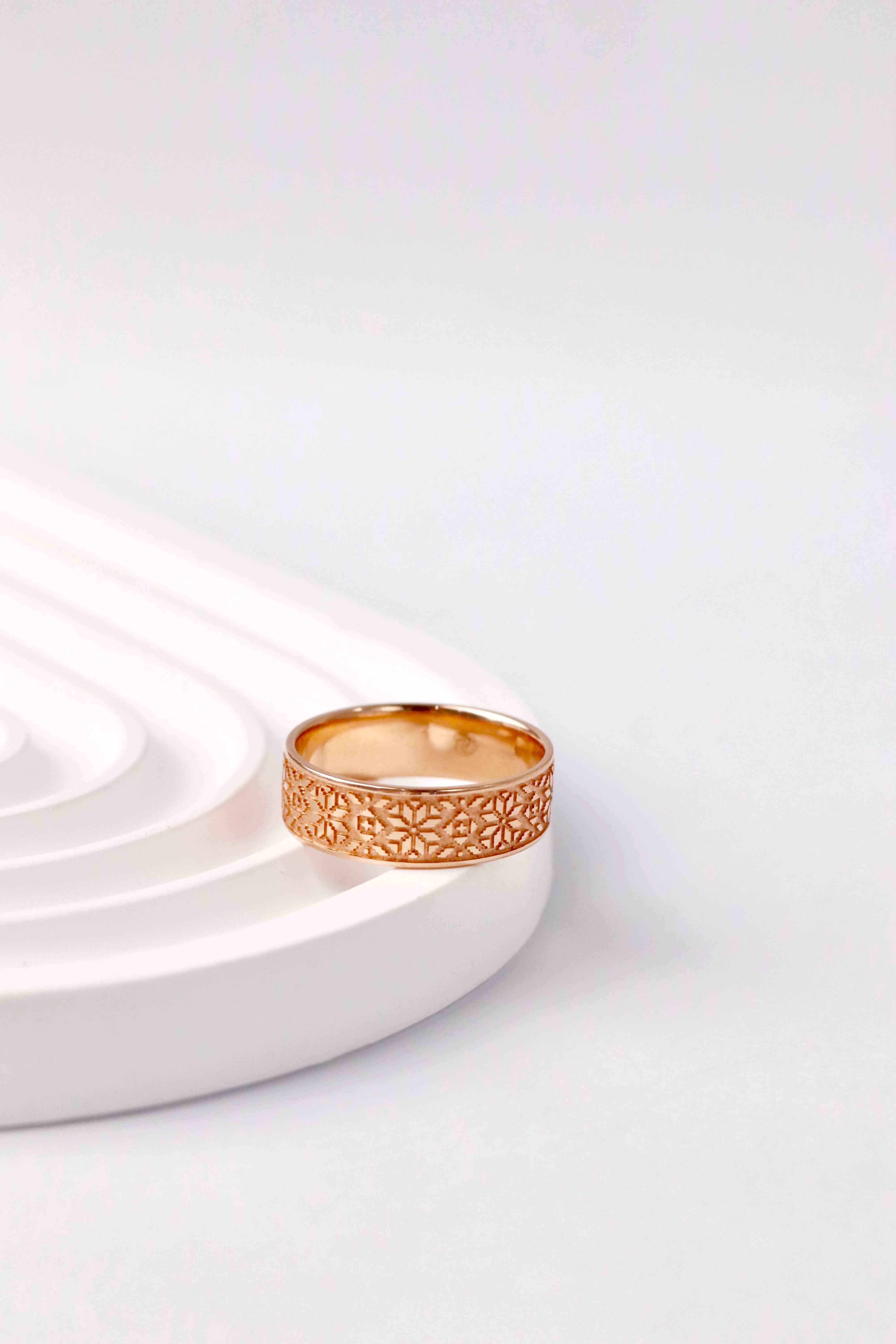 Vyshyvanka Ring in 14K/585 Rose Gold - Image 9