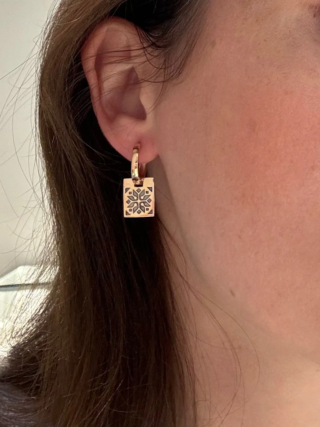 Vyshyvanka Earrings in 14K/585 Rose Gold with Enamel - Image 2